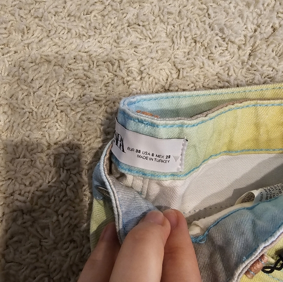 Zara Rainbow Ombre High Rise Jeans – Size 6 – NWT Viral & Rare - Picture 7 of 7